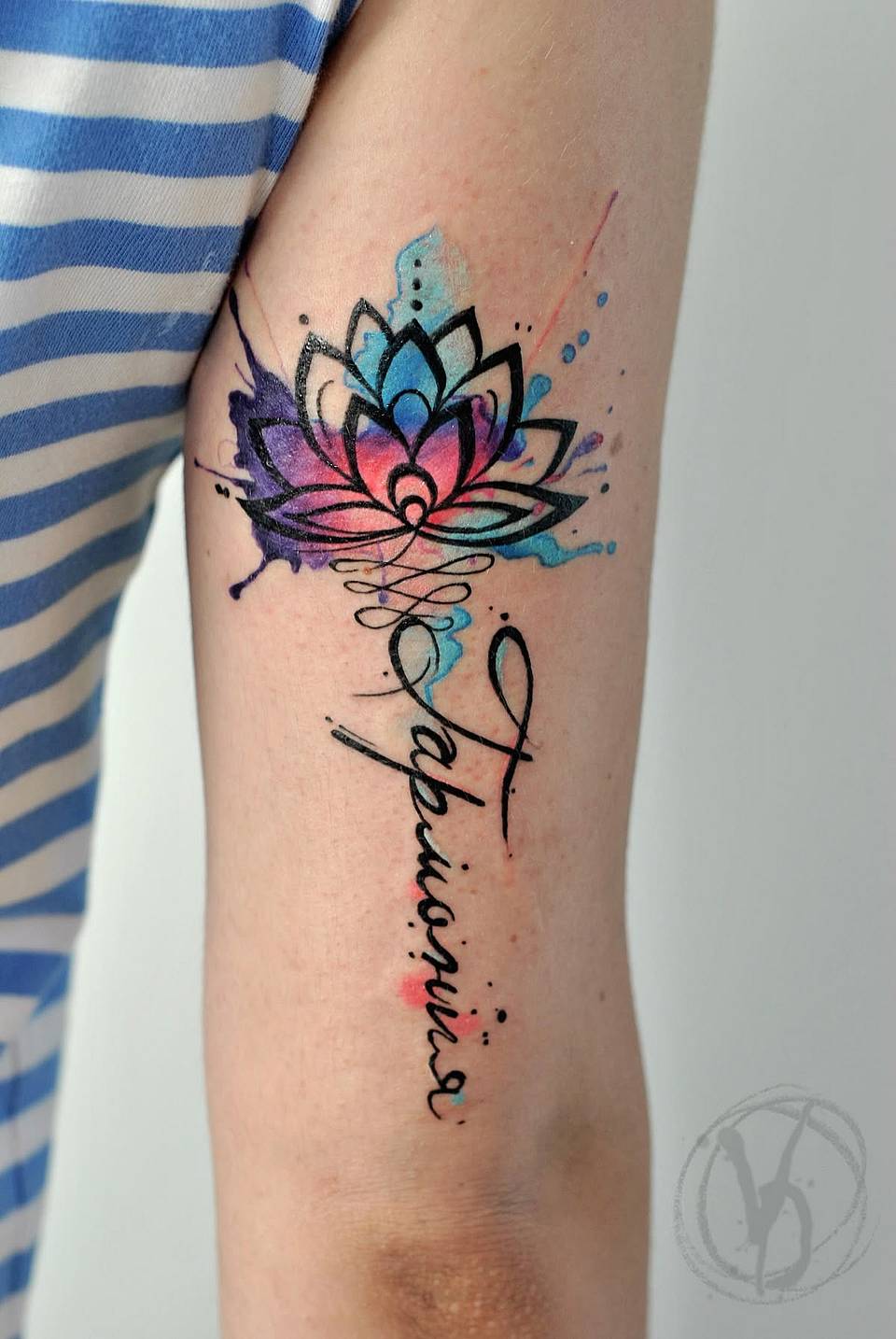 Watercolor Lotus with Vertical Script