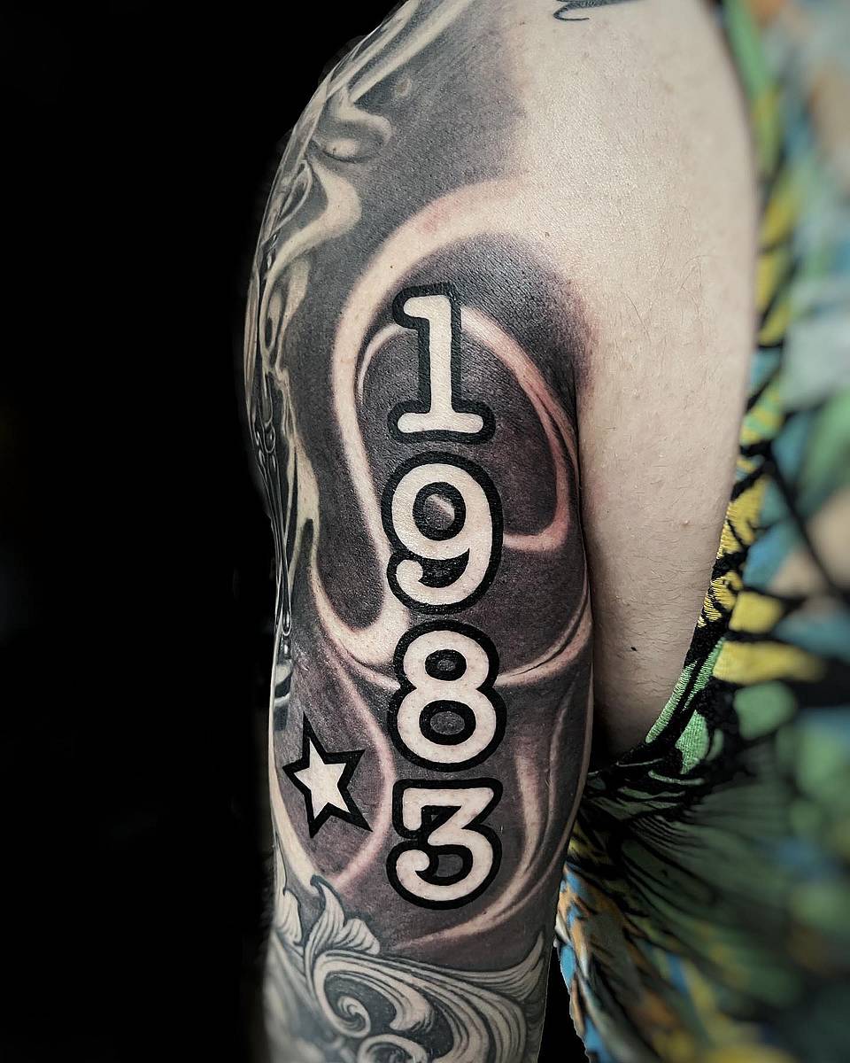 1983 Vertical Bold Numerals