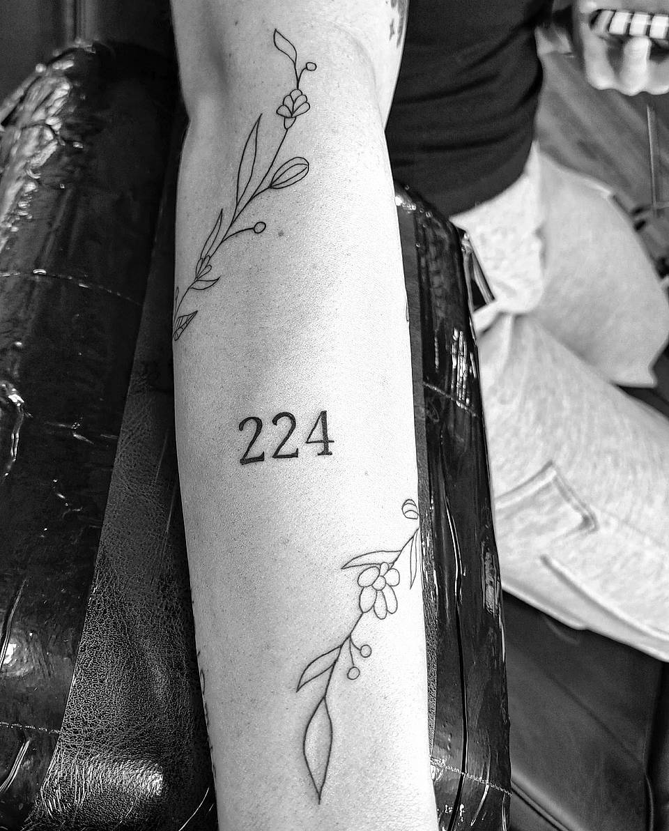 224 with Botanical Sprigs