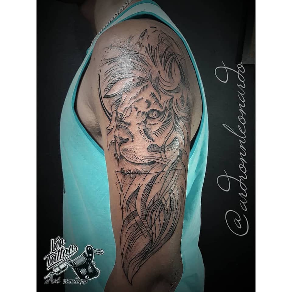 Abstract Linework Lion