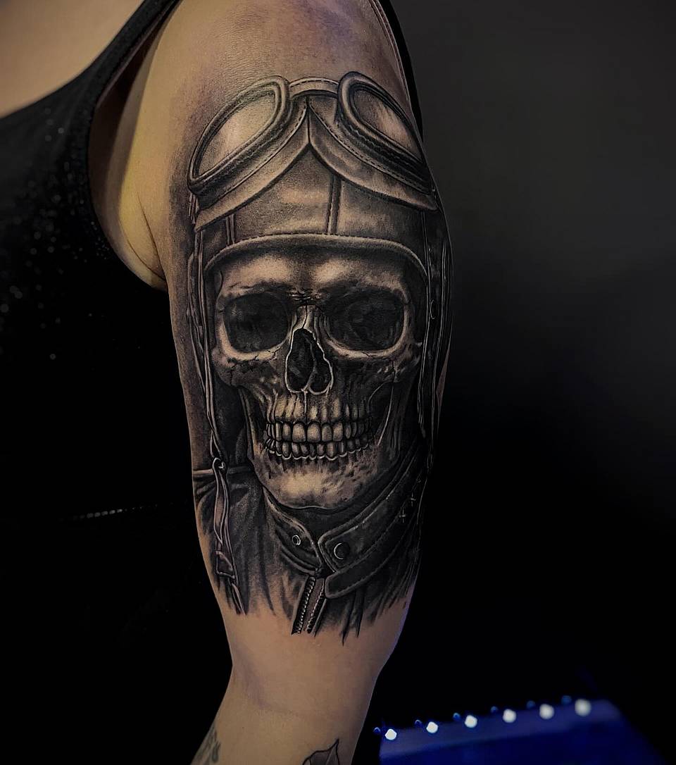 Aviator Skull Realism