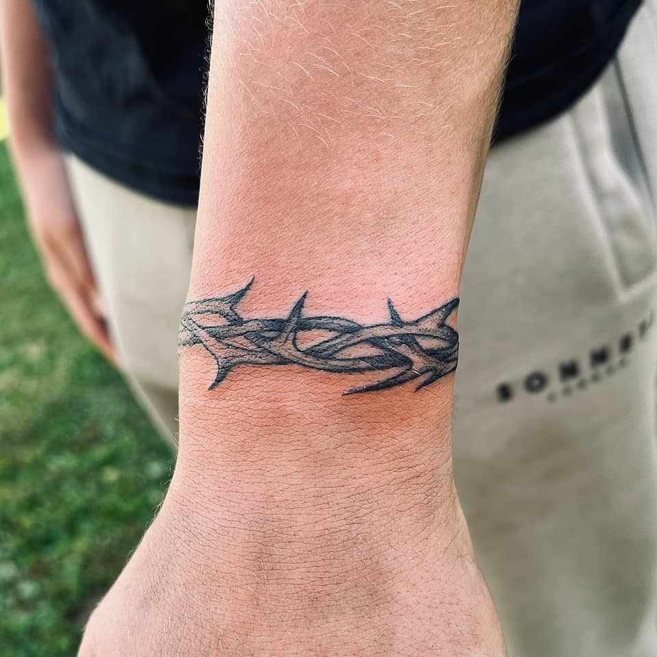 Barbed Vine Band