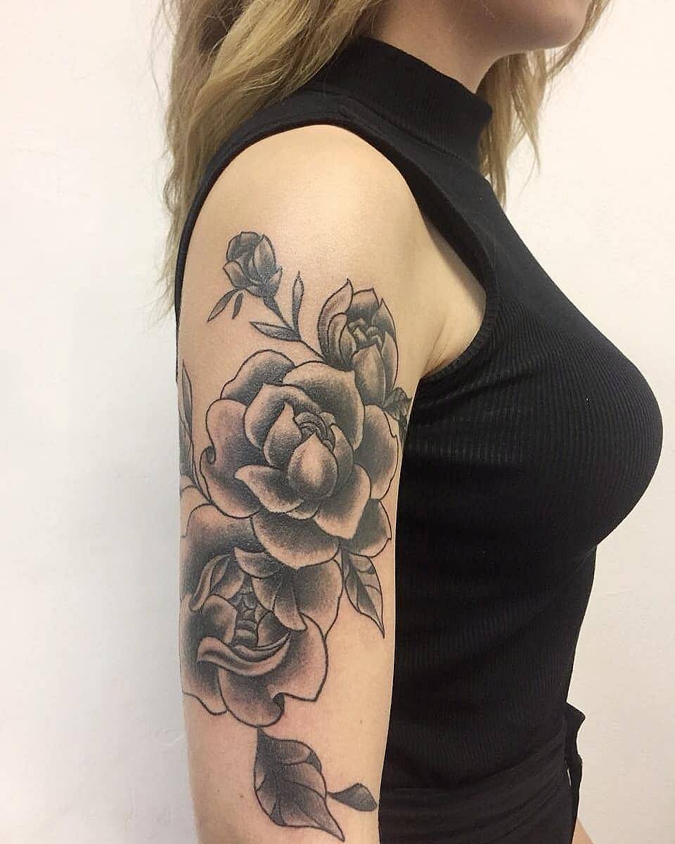 Black & Grey Rose Cascade
