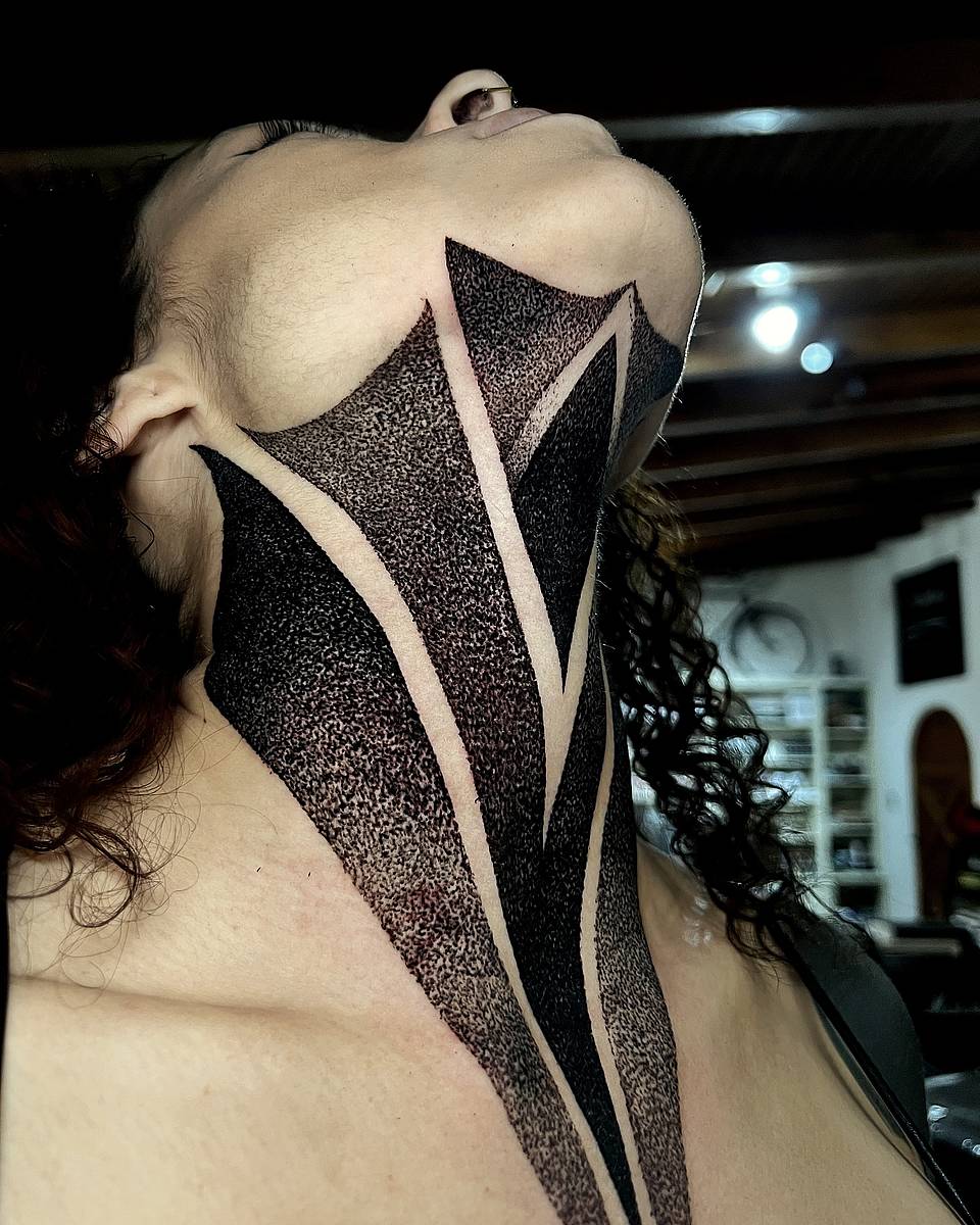 Blackwork Geometric Neckpiece