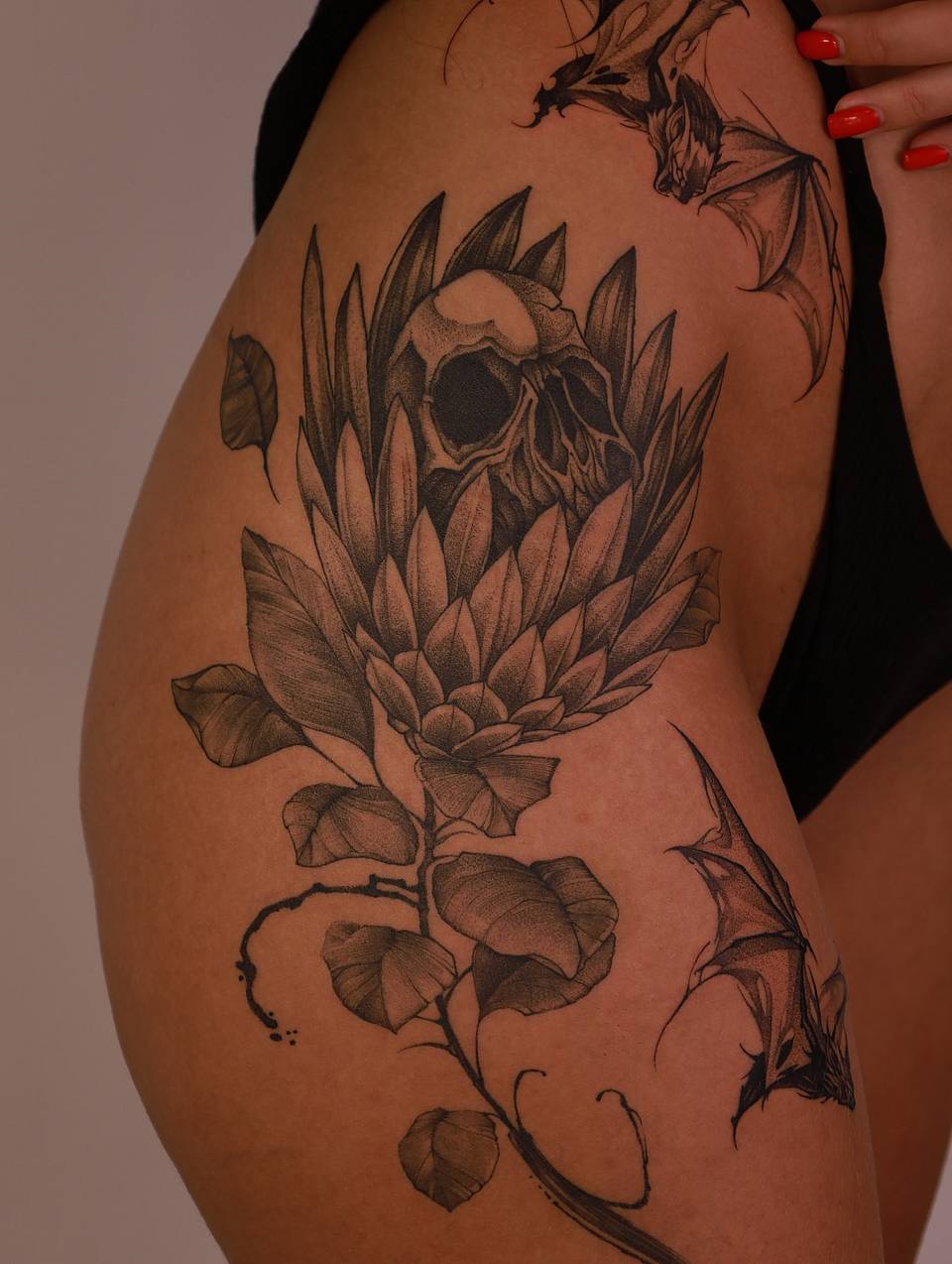 Blooming Skull with Bats