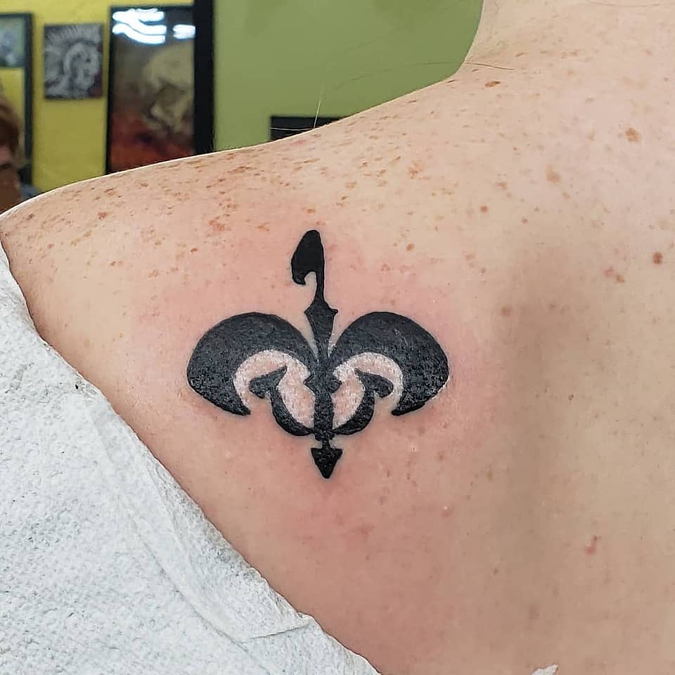 Bold Blackwork Fleur-de-Lis