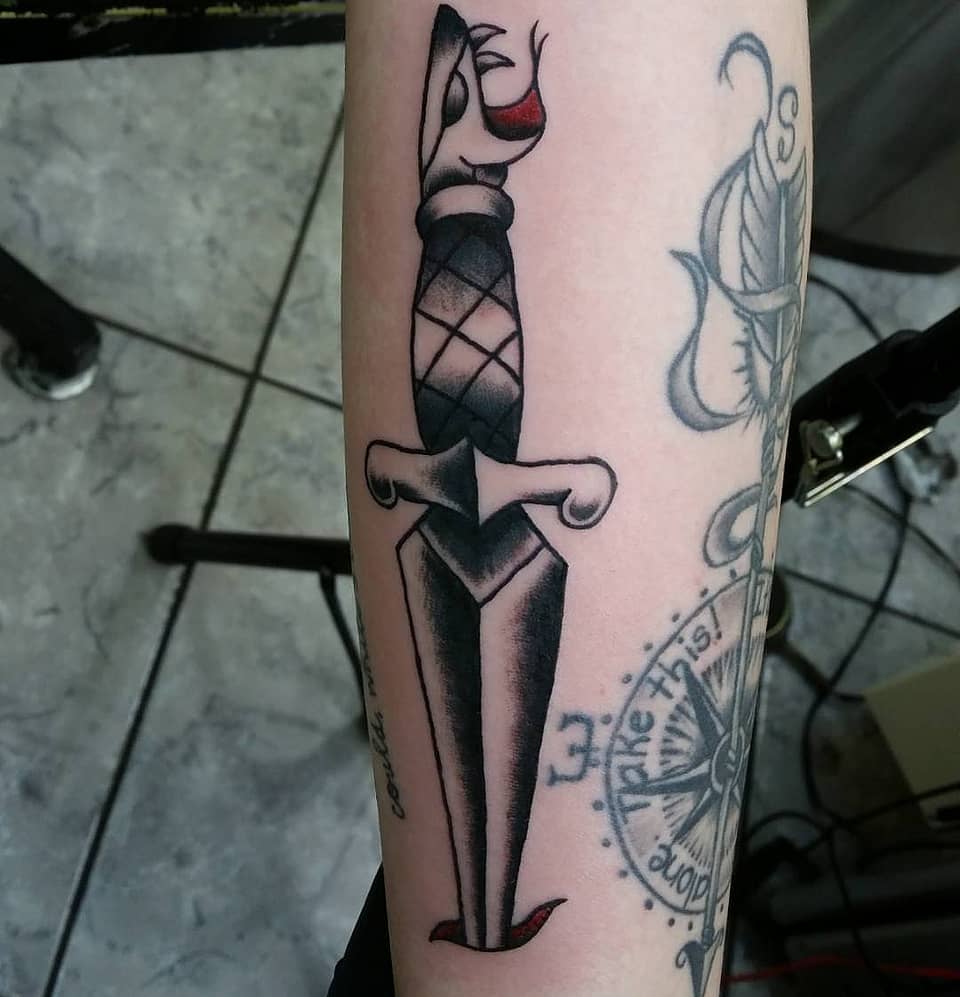 Bold Geometric Dagger