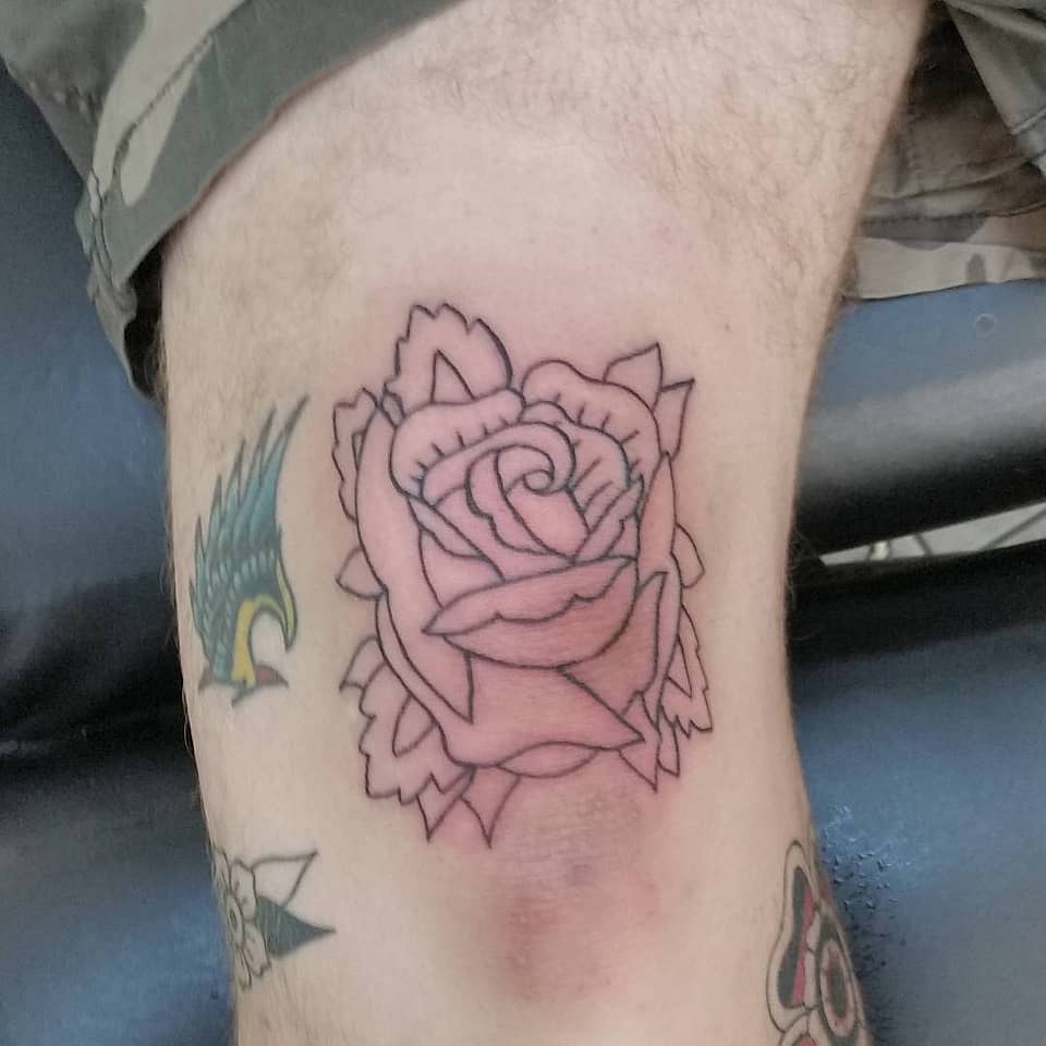 Bold Knee Rose Outline