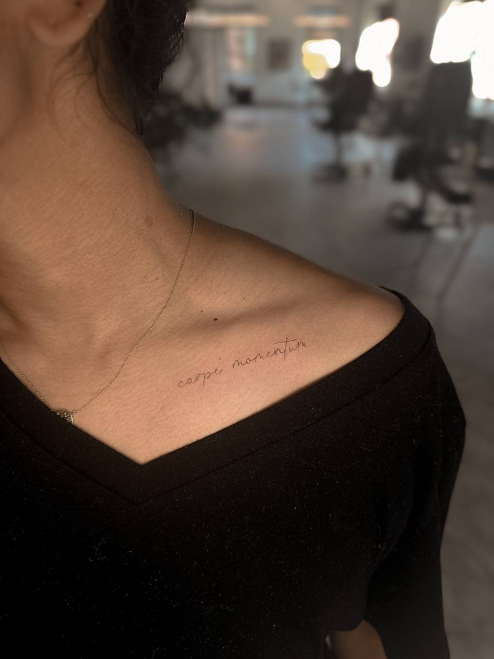 Carpe Momentum Collarbone Script