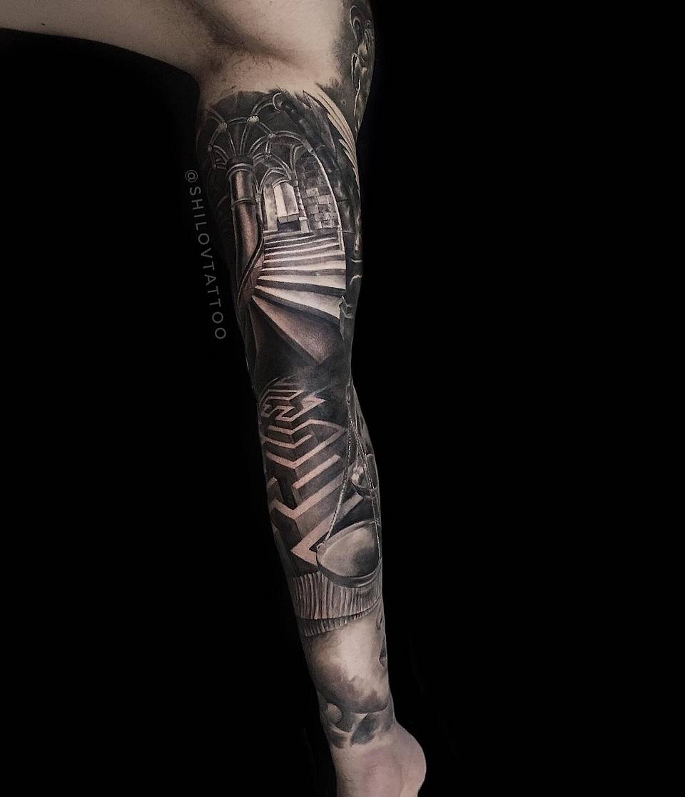 Cathedral Labyrinth and Hourglass Sleeve