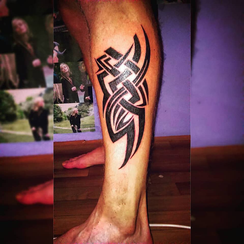 Celtic Tribal Calf Knot