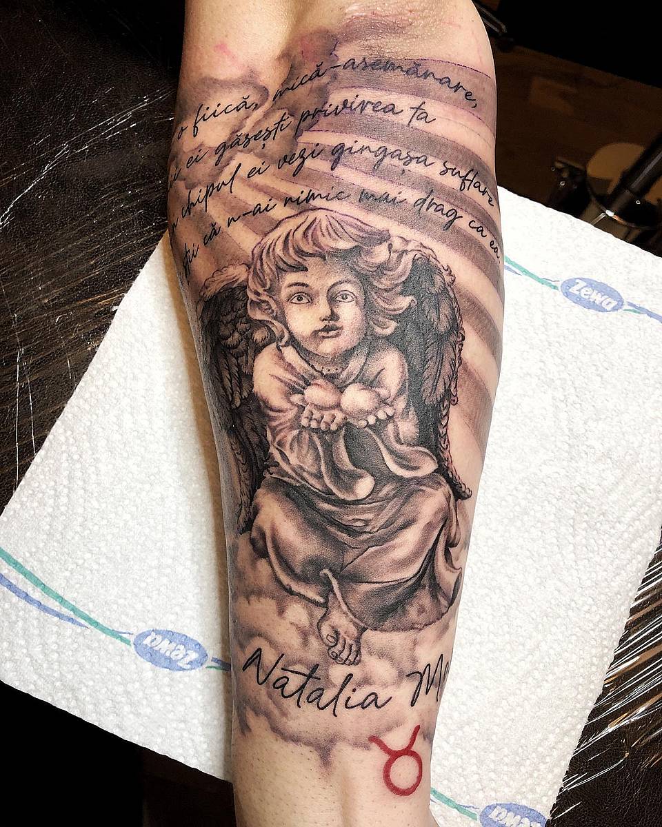 Cherubic Memorial Angel with Script