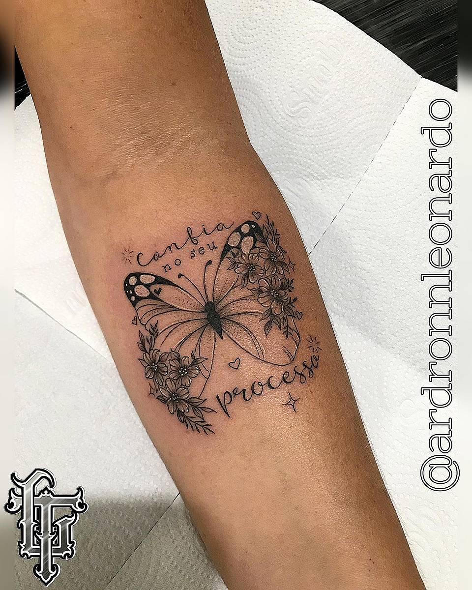 Confia no seu processo — Butterfly & Flowers