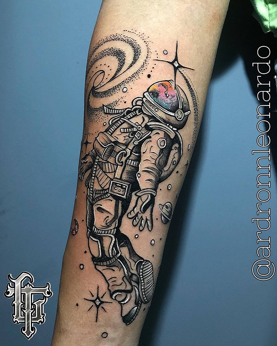 Cosmic Voyager