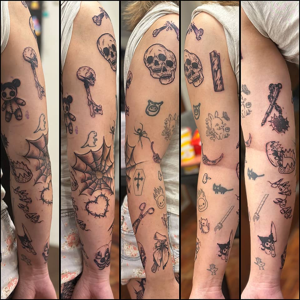 Creepy-Cute Flash Sleeve