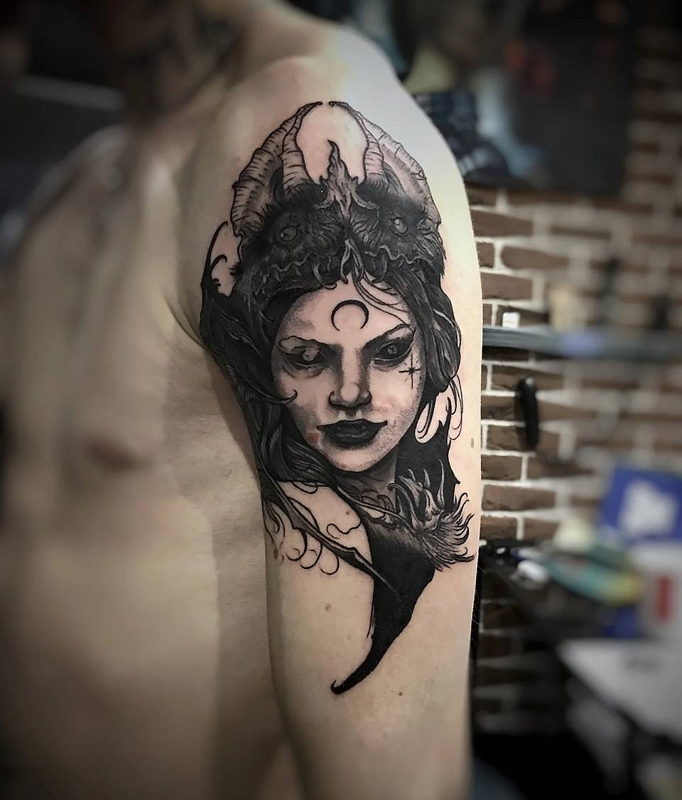 Crescent Witch with Ram Helm