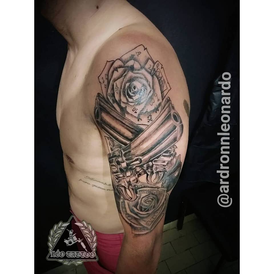 Crossed Revolvers, Roses & Playing Cards