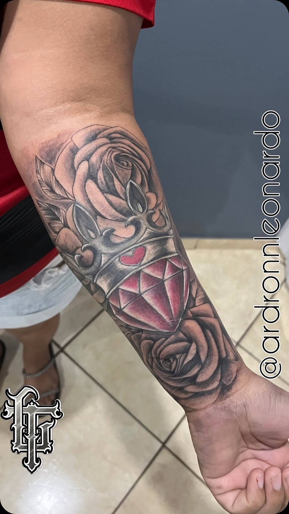 Crowned Heart Gem & Roses