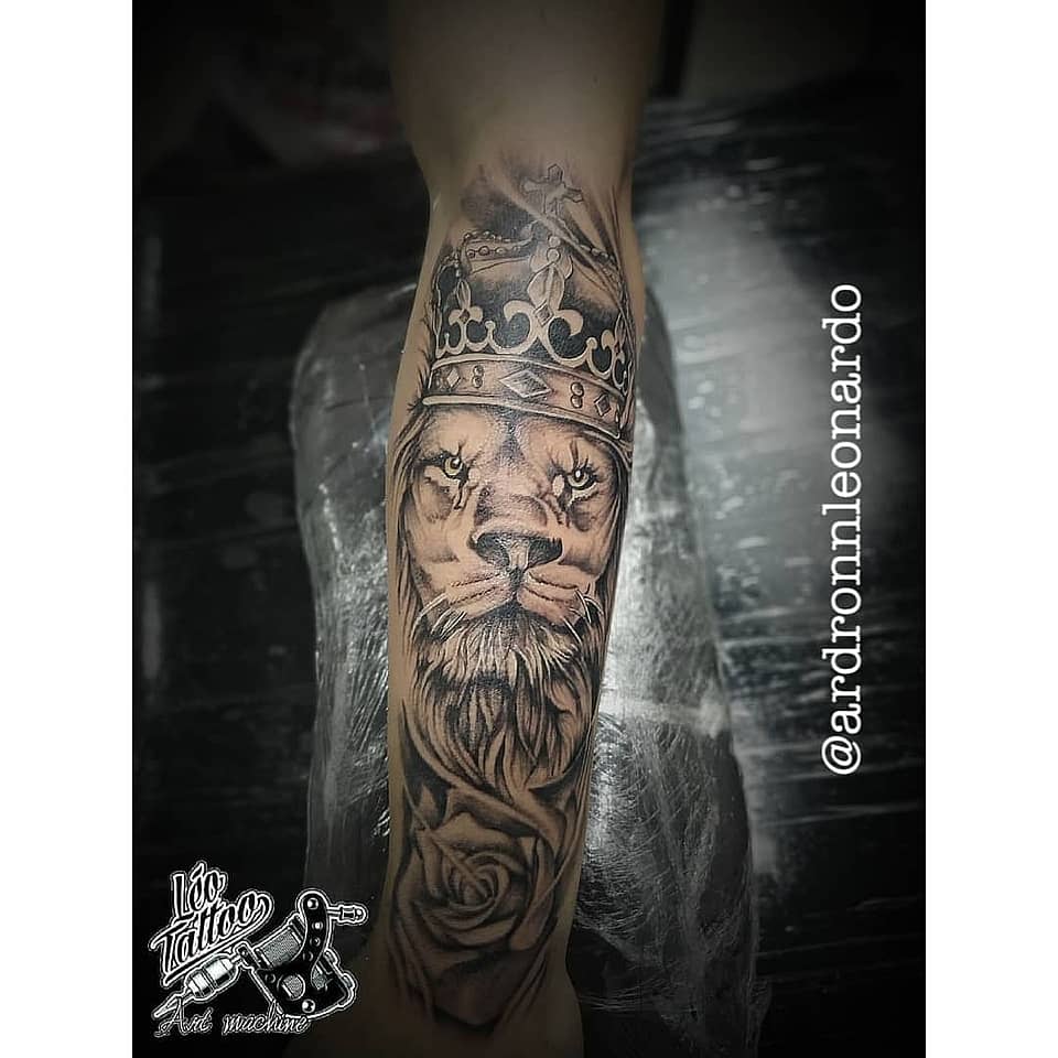 Crowned Lion and Rose