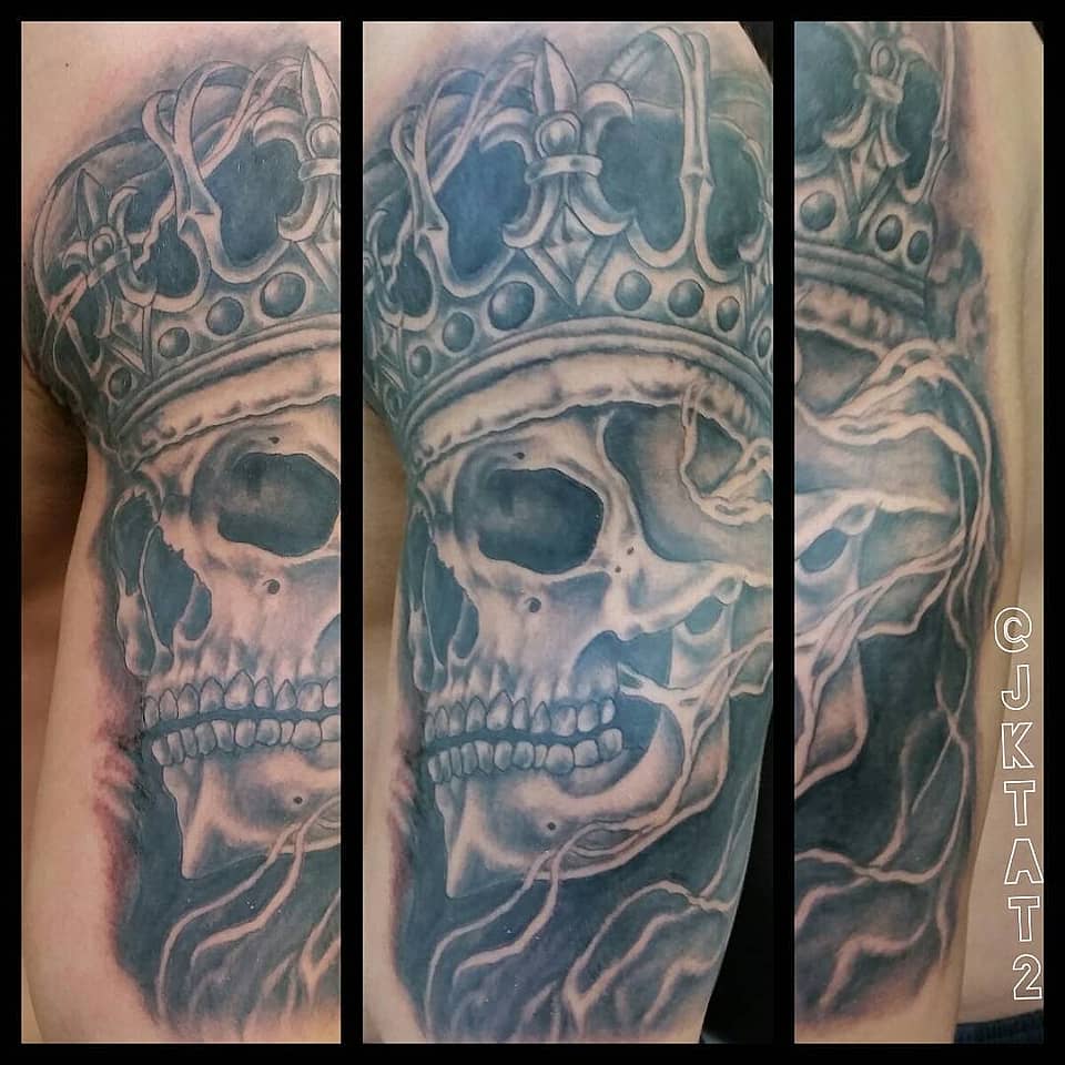 Crowned Memento Mori
