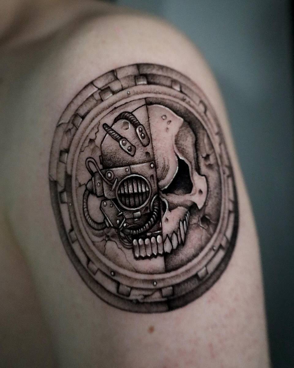 Cyborg Skull Porthole