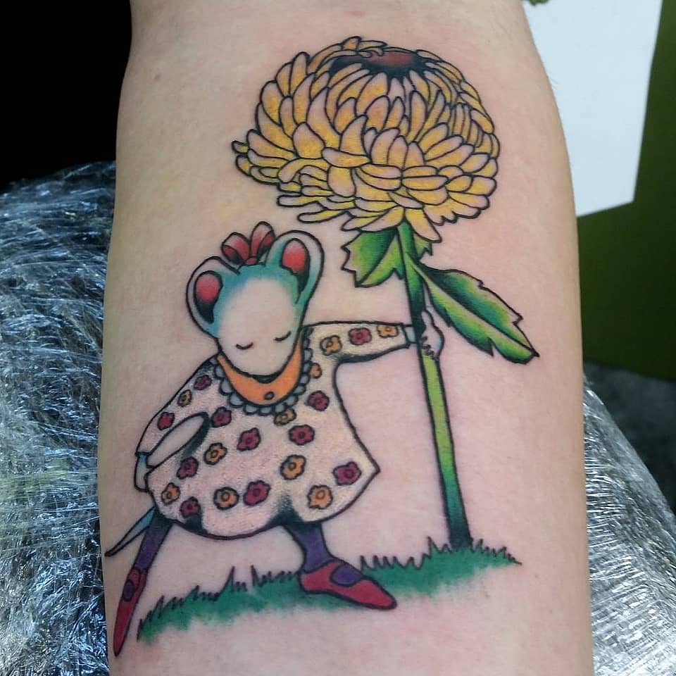 Dancing Mouse and Chrysanthemum