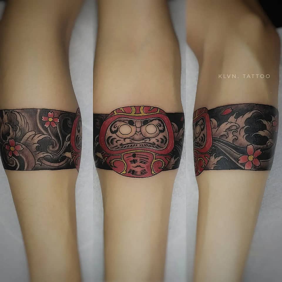 Daruma Armband with Waves and Sakura