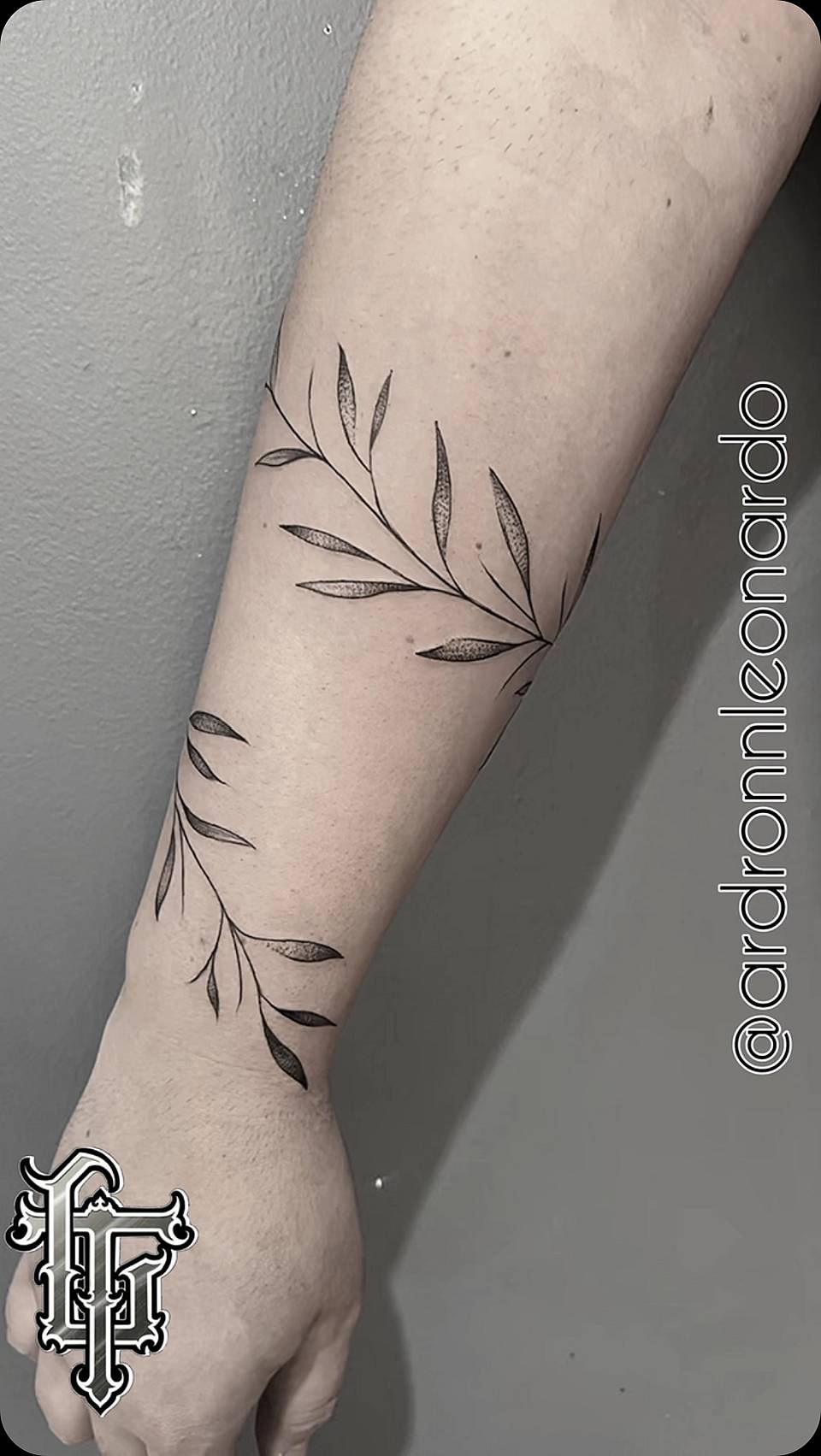 Delicate Leaf Vine Wrap