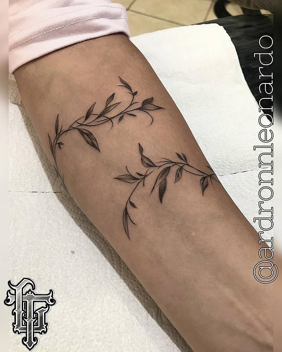Delicate Winding Vine