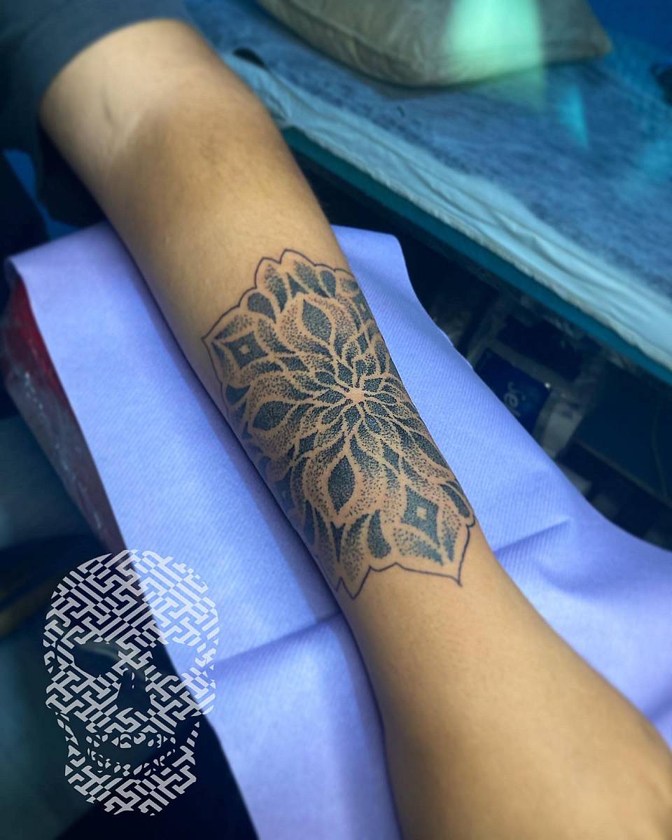 Dotwork Mandala Bloom