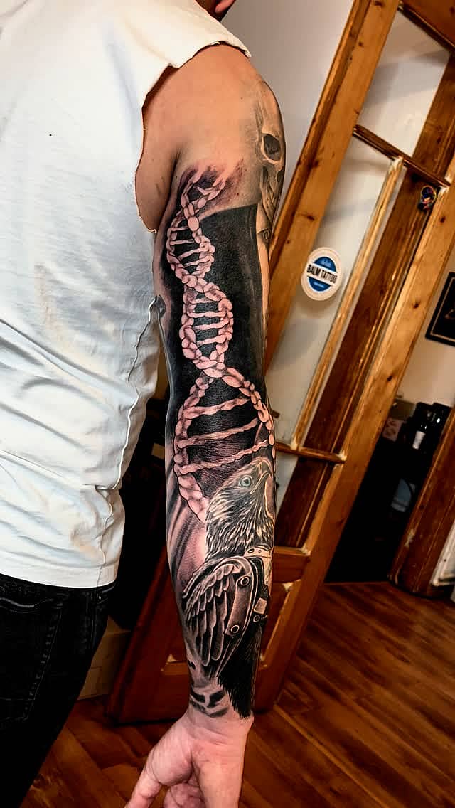 Double Helix Eagle Sleeve