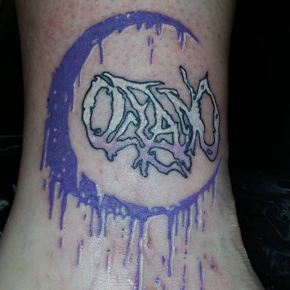 Dripping Crescent Logo Ankle Ink
