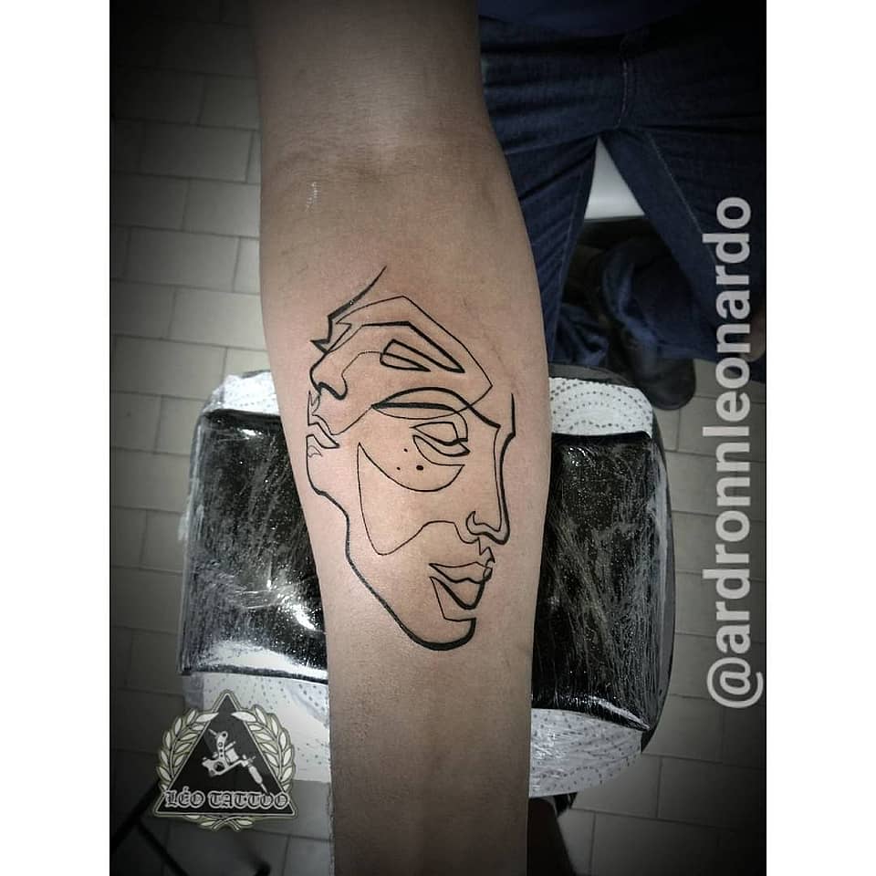 Dual-Face Single-Line Portrait