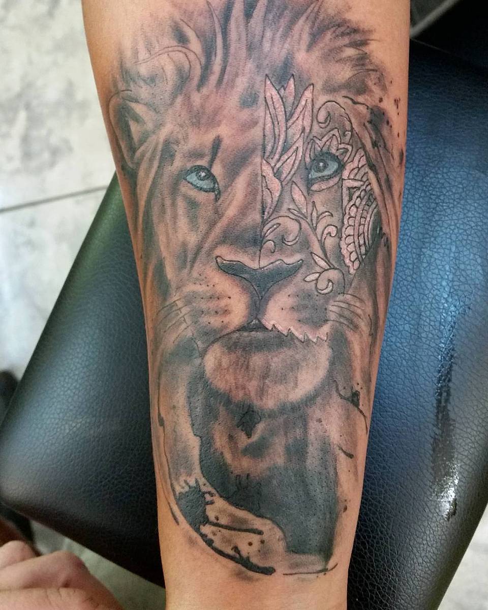 Duality Lion Mandala