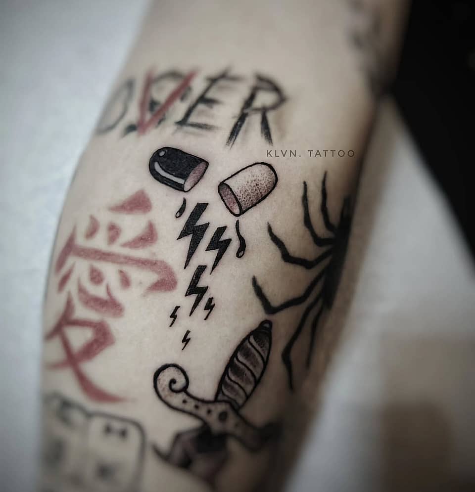 Electric Capsule and Dagger