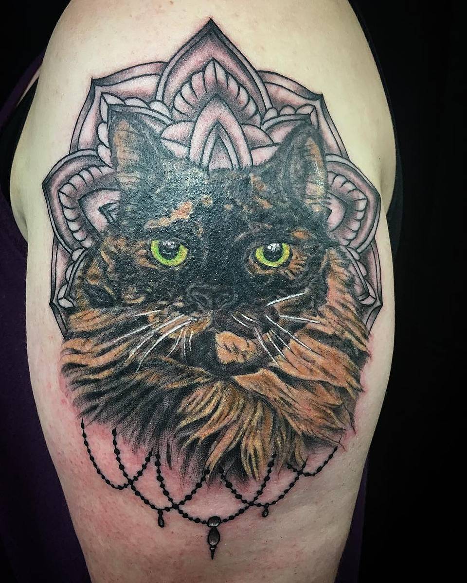 Emerald-Eyed Tortoiseshell Mandala