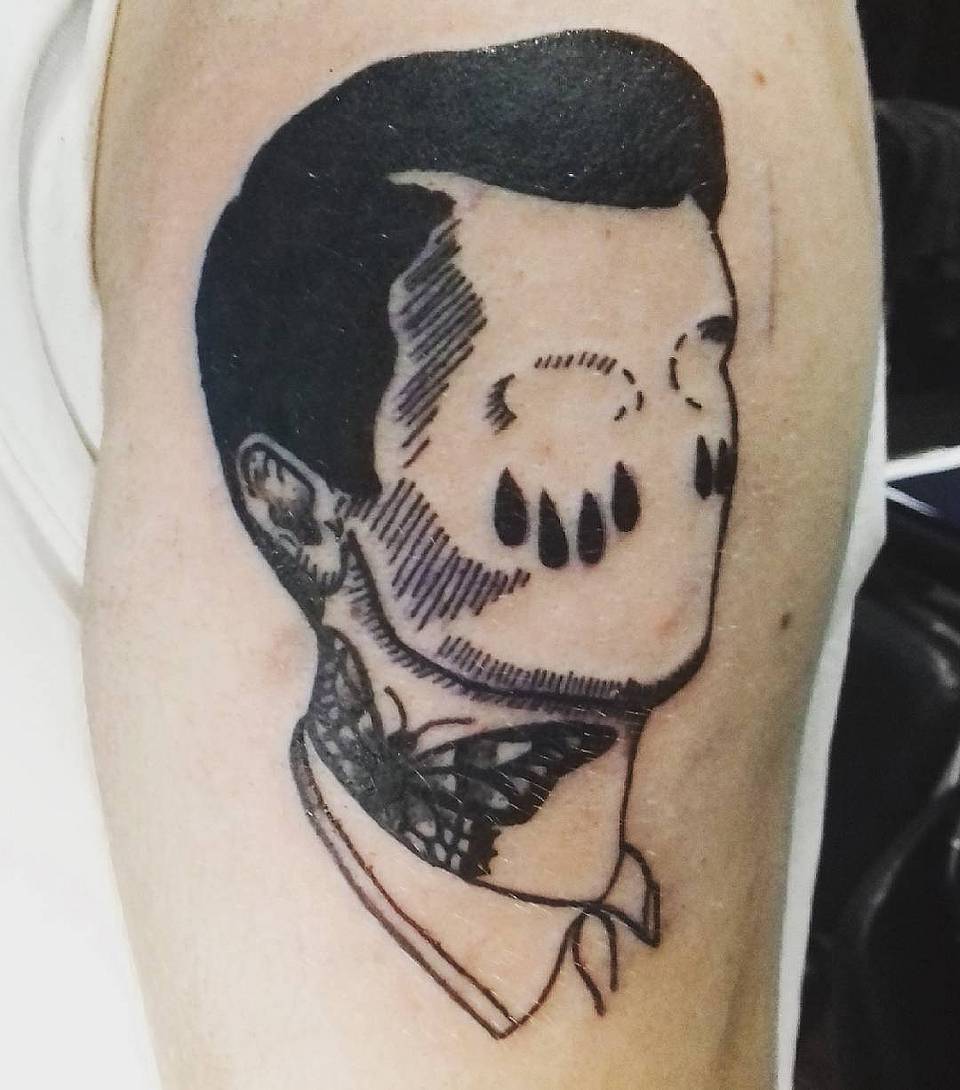 Faceless Gentleman and Moth