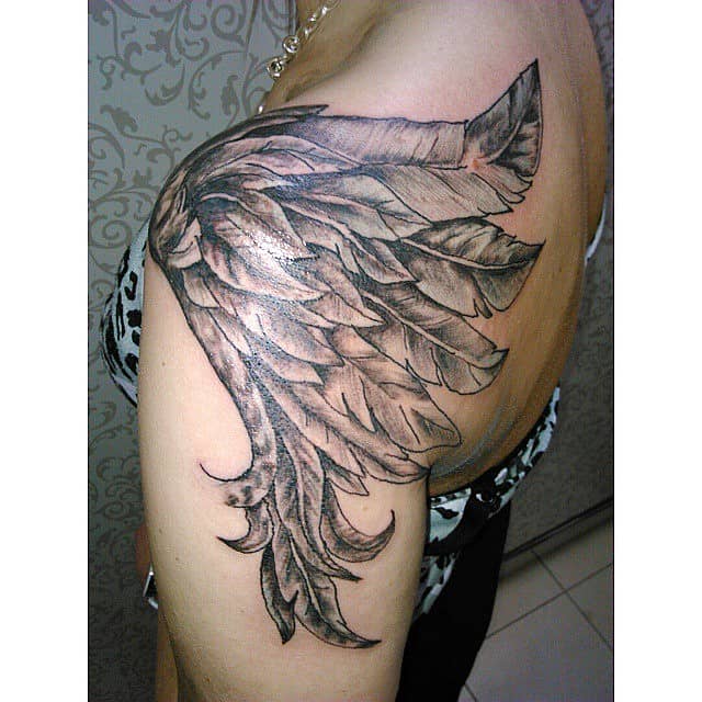 Flowing Feathered Wing