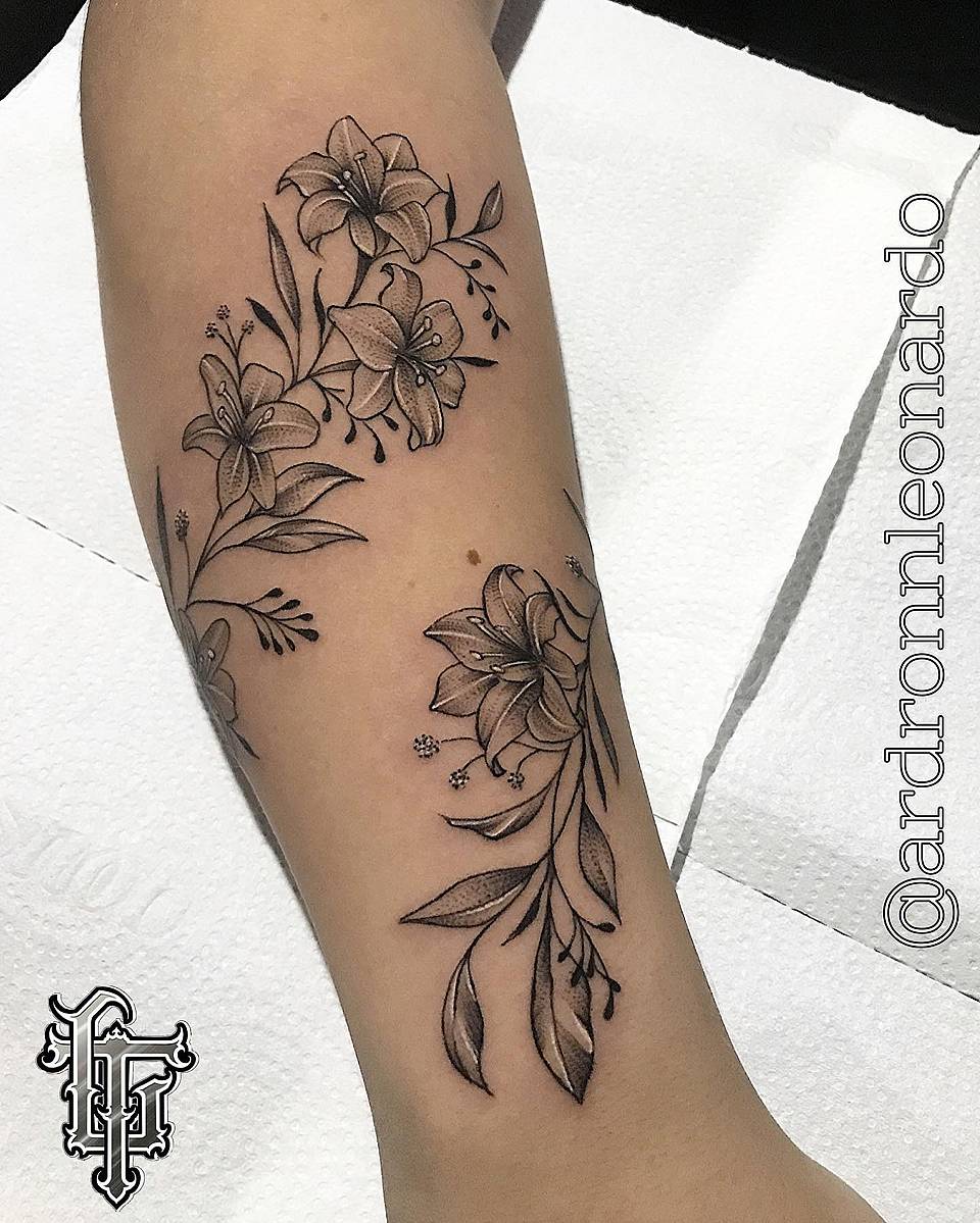 Flowing Lily Vine