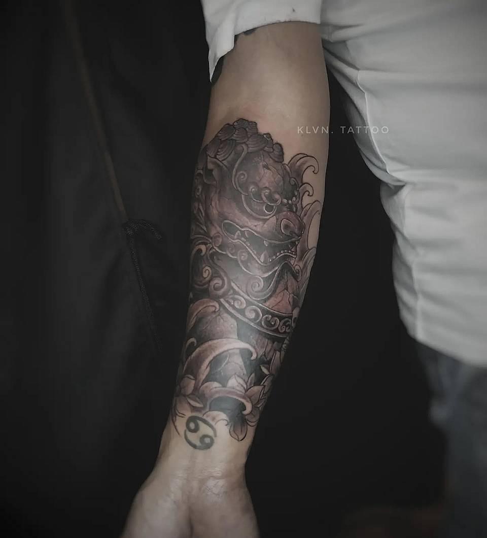 Foo Dog Guardian Forearm