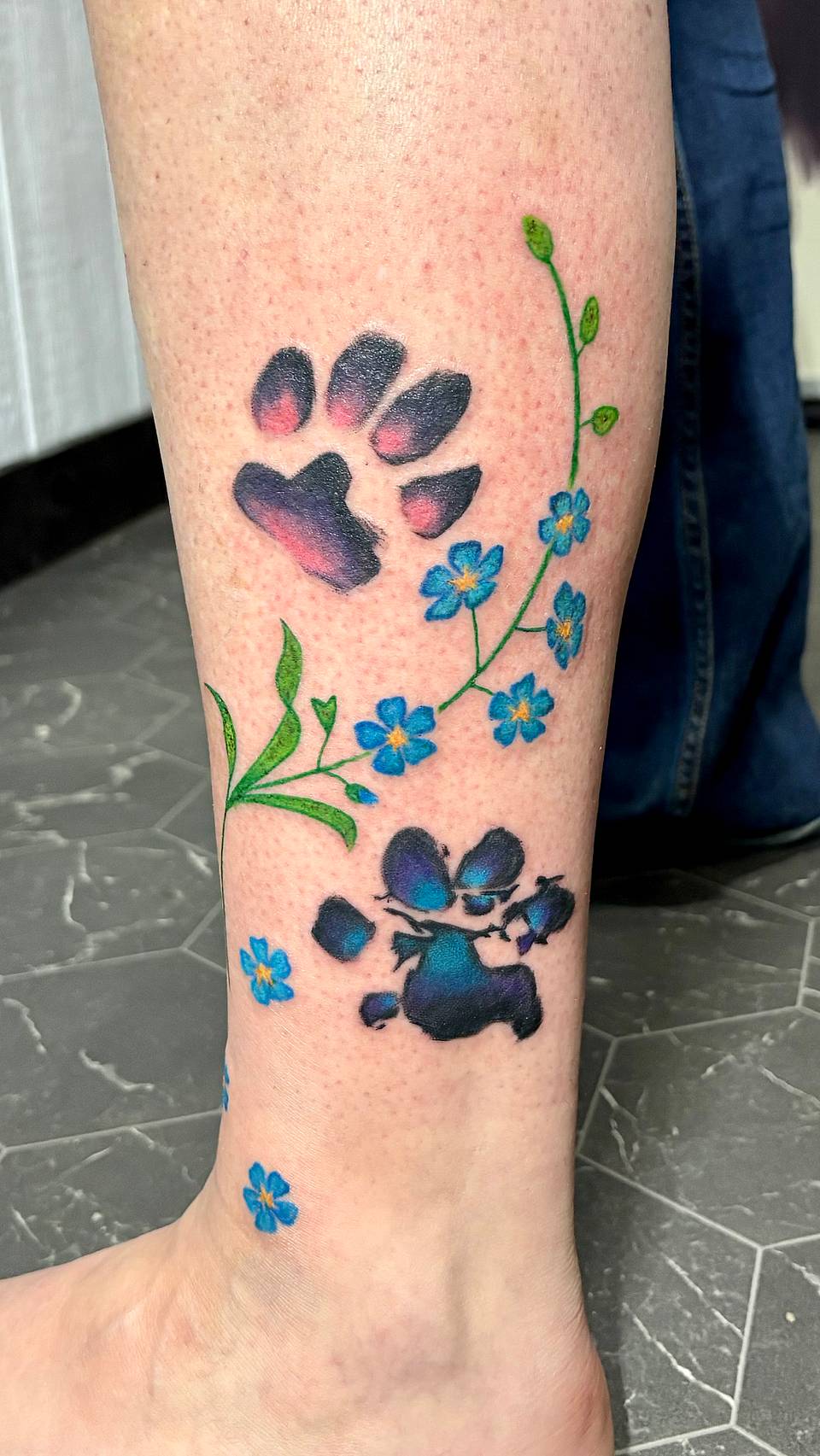 Forget-Me-Not Paw Prints