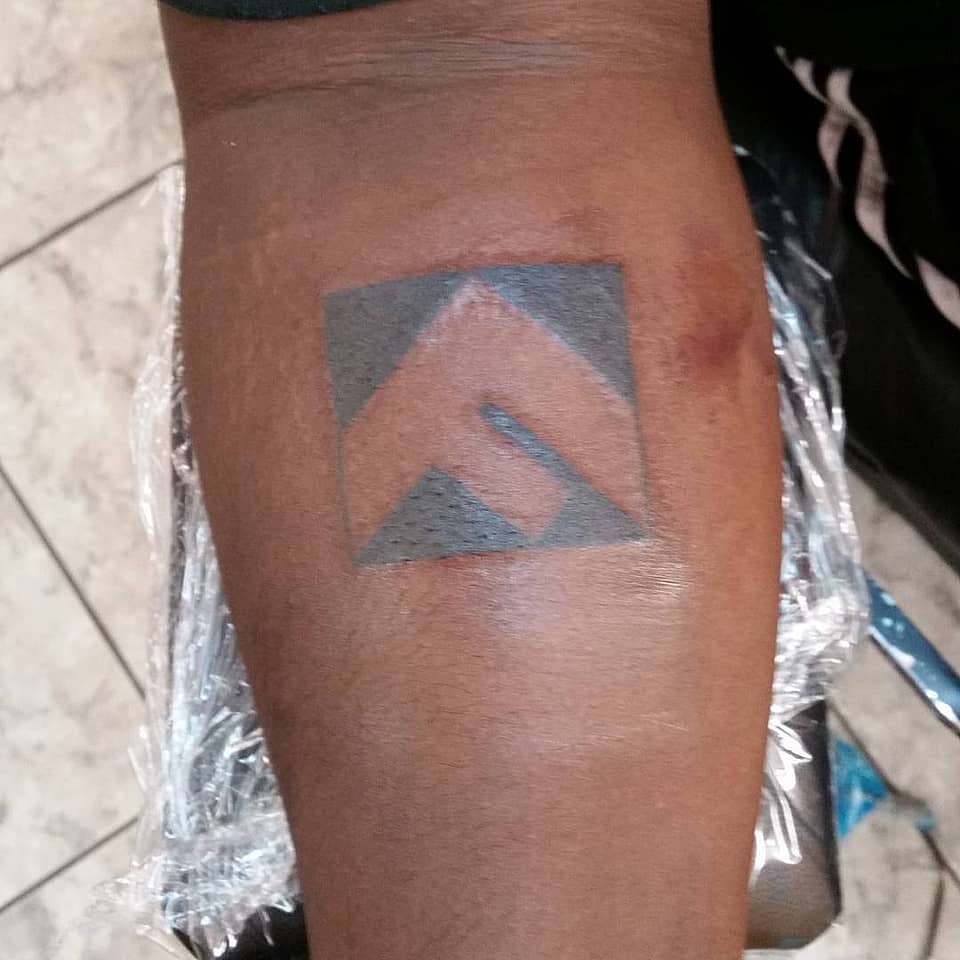 Geometric Ascend Square