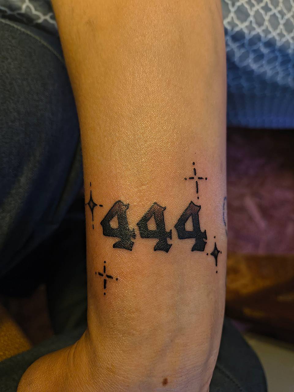Gothic "444" with Sparkles