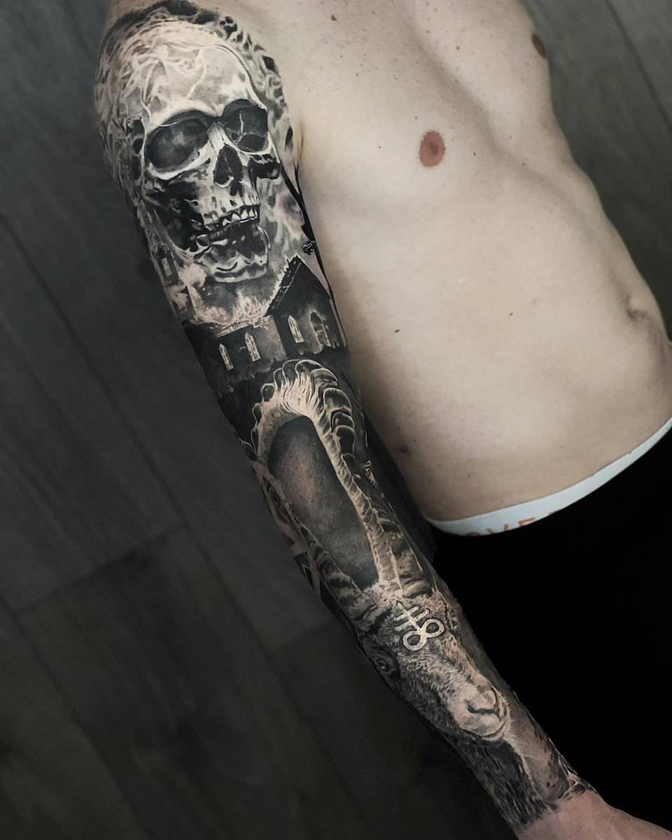Gothic Leviathan Sleeve