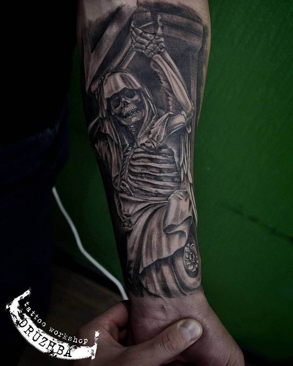 Gothic Memento Mori Reaper