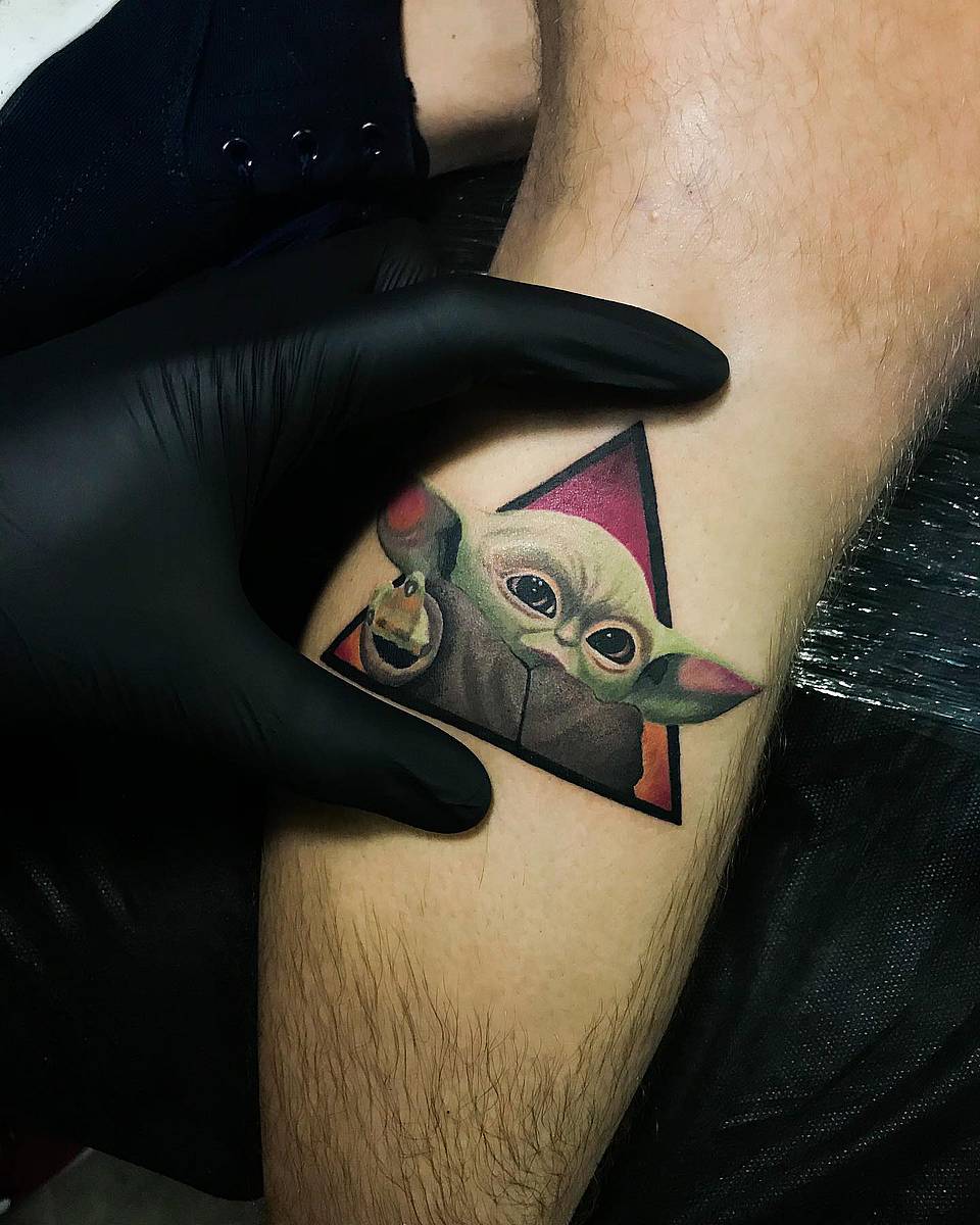Grogu Peekaboo Triangle