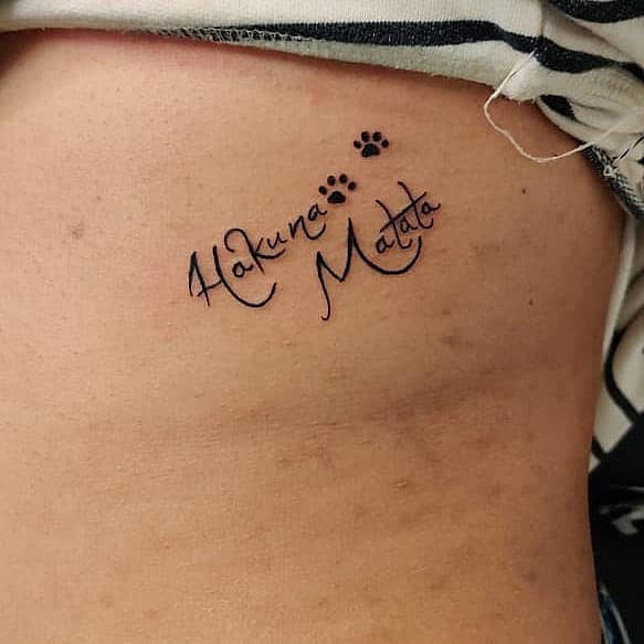 Hakuna Matata Paw Print Script