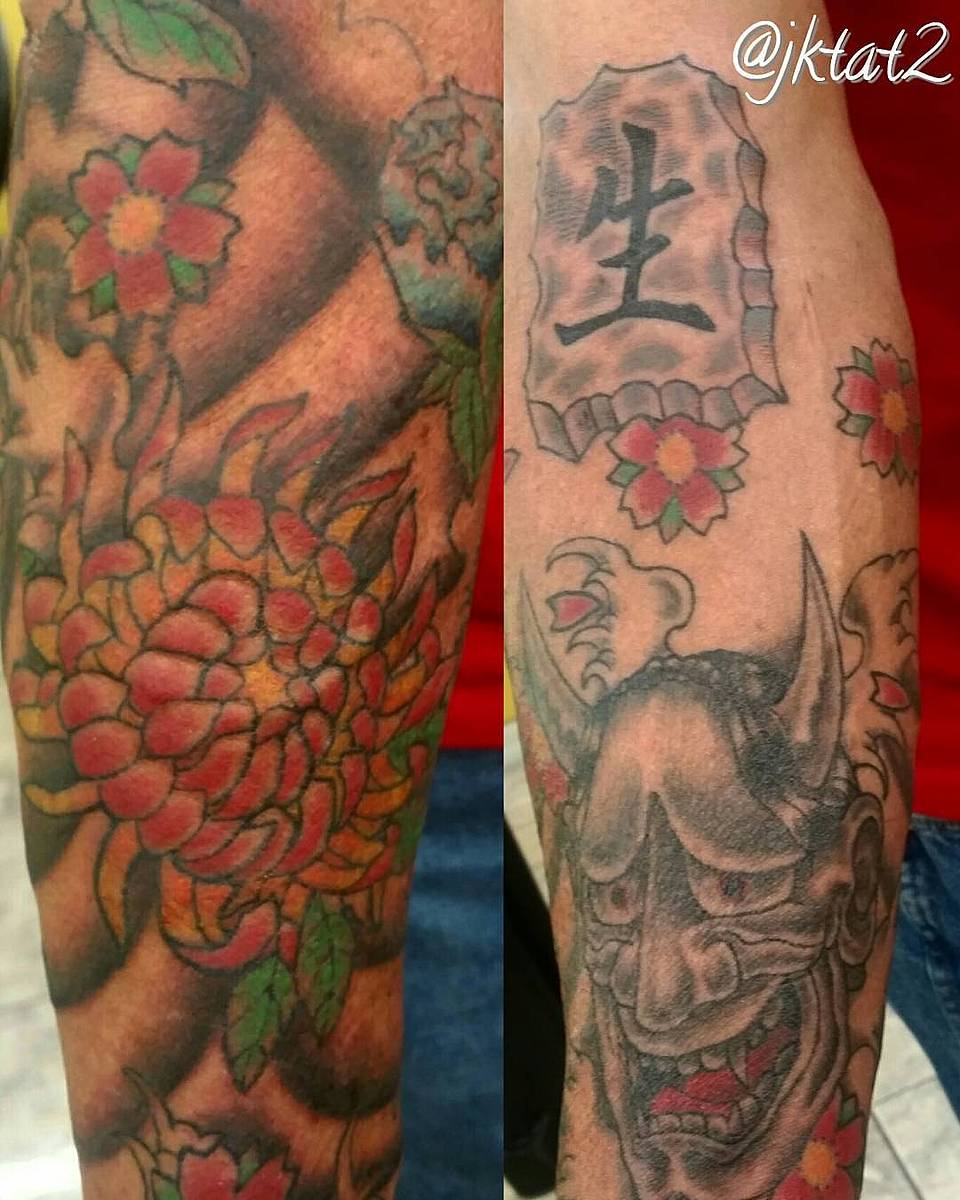 Hannya and Chrysanthemum Life Sleeve