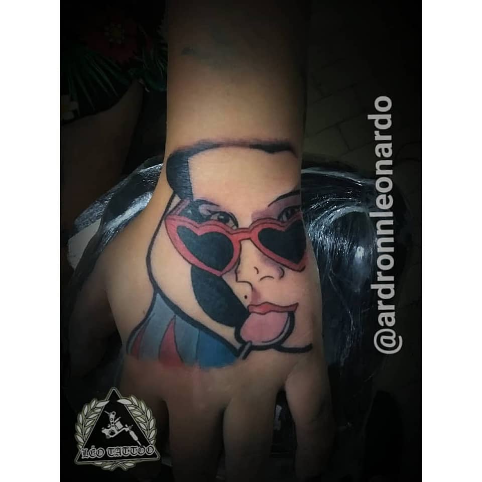 Heart Shades Pop-Art Girl