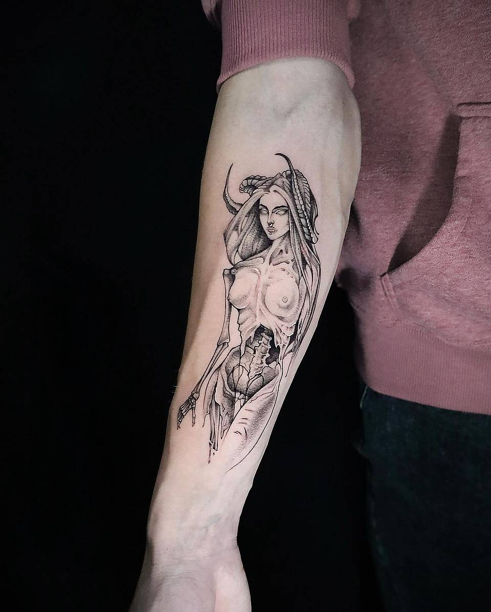 Horned Anatomical Muse